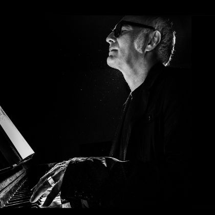 https://www.steinway.com/news/features/a-new-vision-ludovico-einaudi