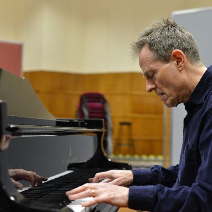 https://www.steinway.com/music-and-artists/featured/steinway-artist-john-paul-jones