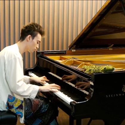 https://www.steinway.com/music-and-artists/featured/steinway-artist-jacob-collier-little-blue