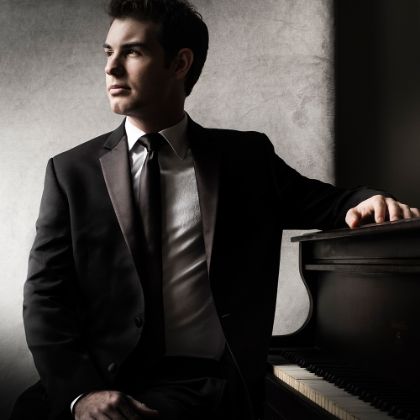 https://www.steinway.com/news/features/drew-petersen